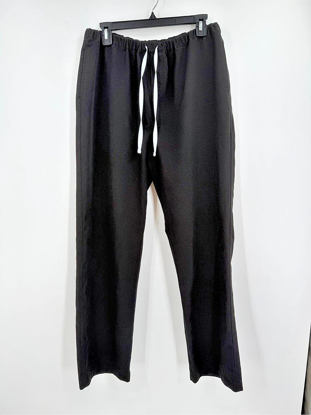 FIGS Black Straight Leg Scrub Pants